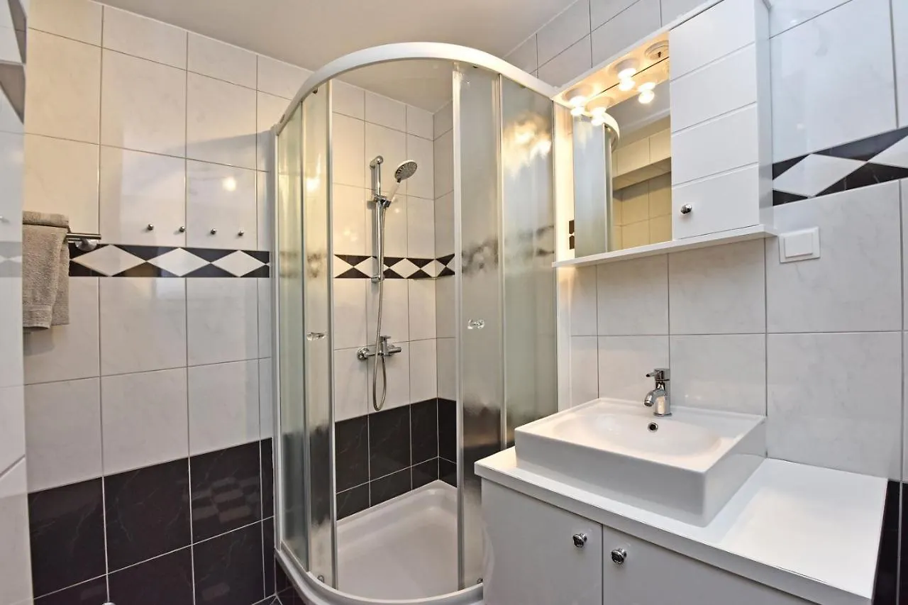 Apartments House Tomic For Max 22 Persons Maj Пореч 3*,