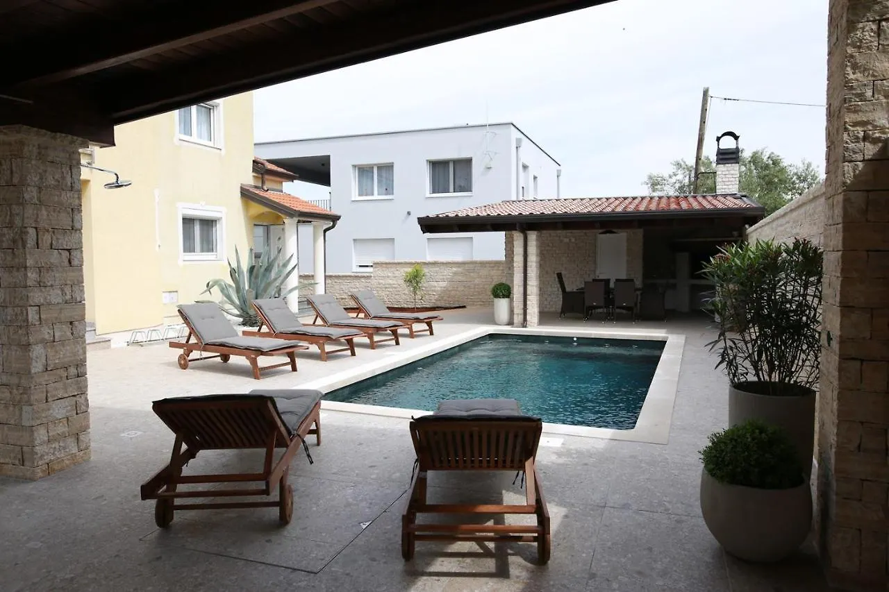 Apartments House Tomic For Max 22 Persons Maj Пореч 3*,