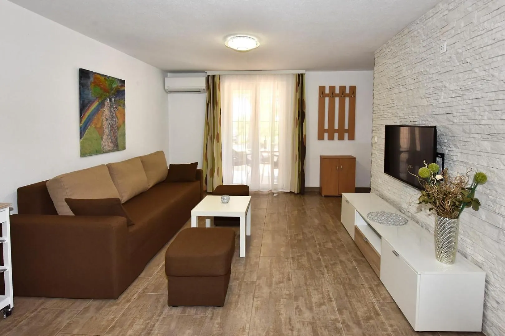 Гостевой дом Apartments House Tomic For Max 22 Persons Maj Пореч